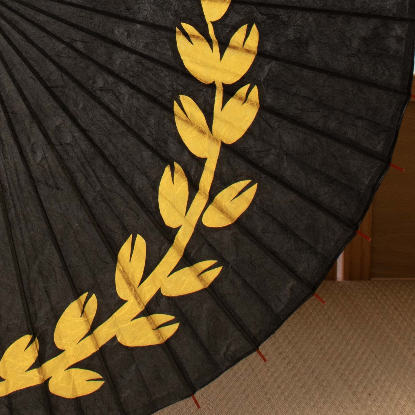 Black bamboo Japanese parasol / Gen Unryu / Kirie "Peony"