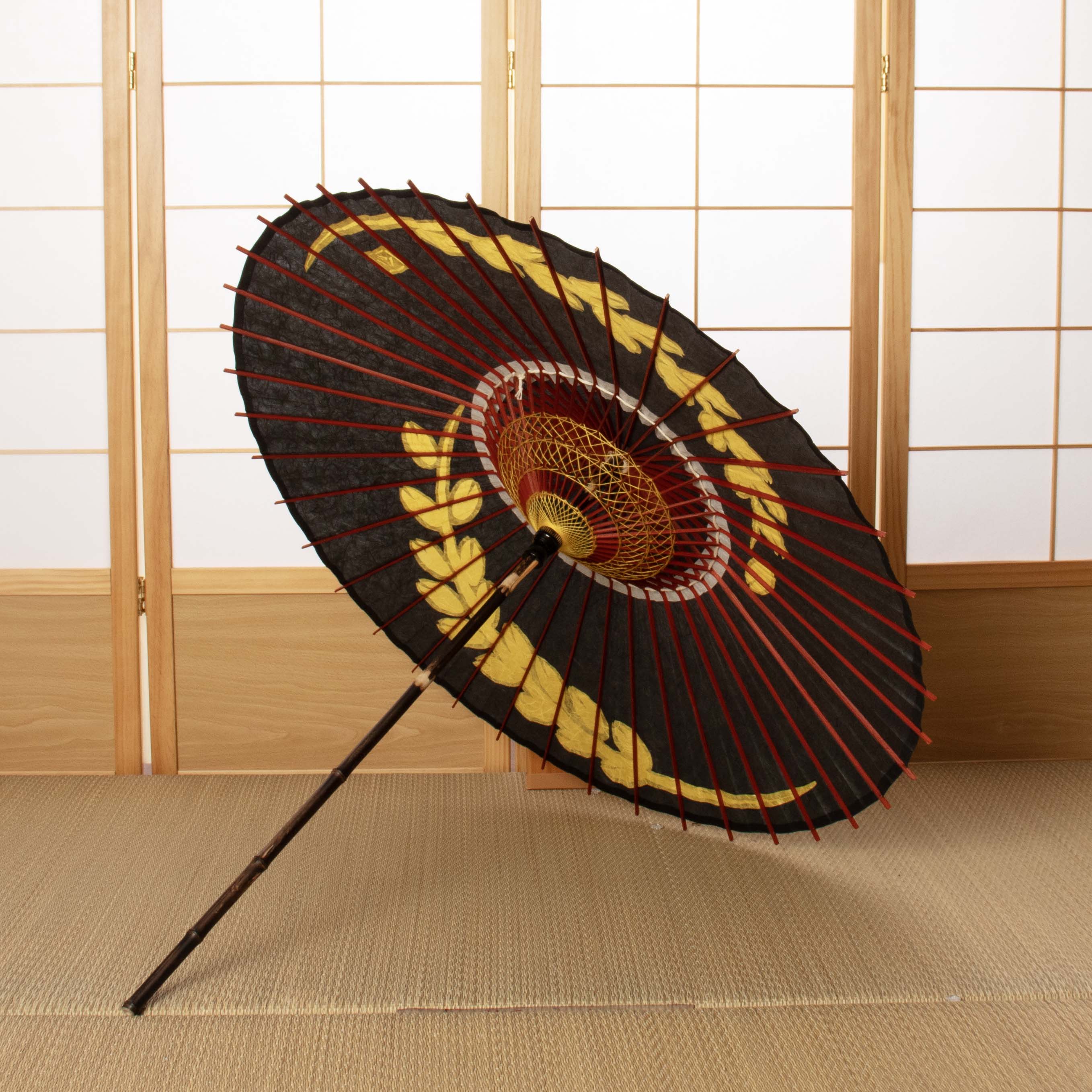 Black bamboo Japanese parasol / Gen Unryu / Kirie "Peony"